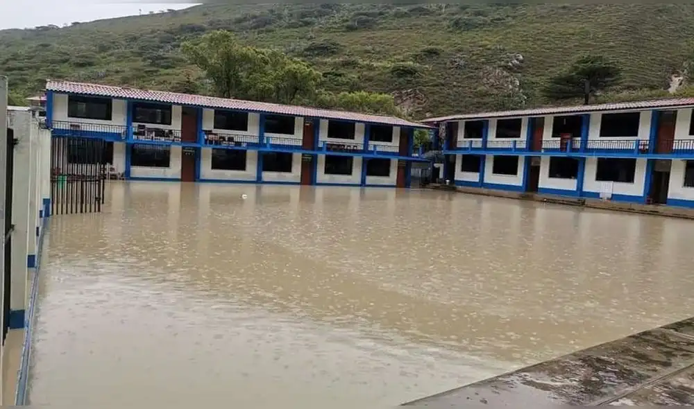 Según el COEN, las escuelas pueden ser recuperadas con miras al inicio del año escolar 2022. Foto: COER Cajamarca.