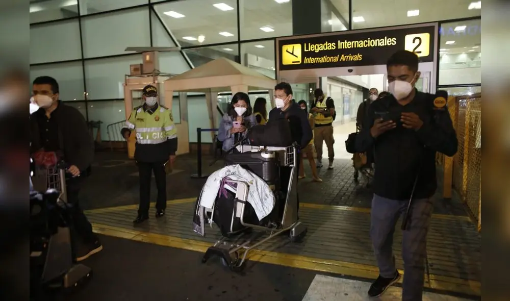 Ciudadanos deberán realizar modificaciones en sus vuelos. Foto: La República/Antonio Melgarejo