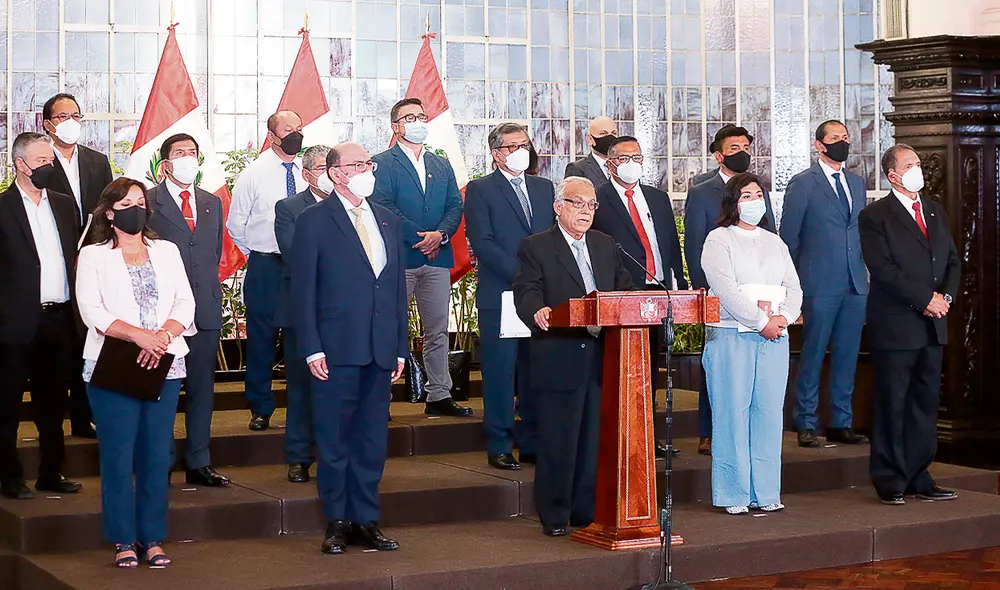 Panorama incierto. Semanas antes, el propio primer ministro Aníbal Torres reconoció que no era seguro que su gabinete cuente con los votos necesarios para recibir la confianza. Foto: PCM Panorama incierto. Semanas antes, el propio primer ministro Aníbal Torres reconoció que no era seguro que su gabinete cuente con los votos necesarios para recibir la confianza. Foto: PCM