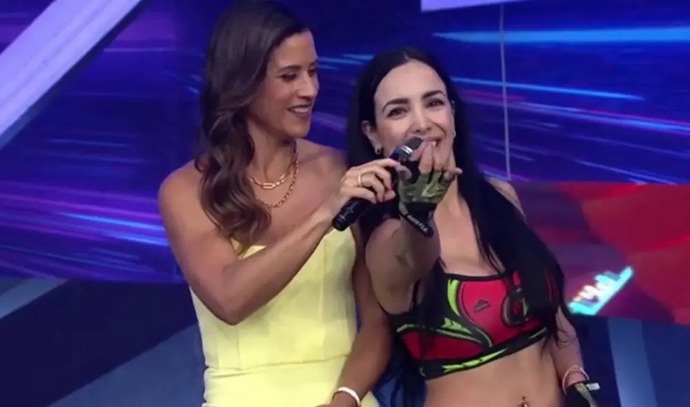 Rosángela Espinoza le da ánimos a su sobrino para enfrentar la enfermedad. Foto: captura/América Tv Rosángela Espinoza le da ánimos a su sobrino para enfrentar la enfermedad. Foto: captura/América Tv