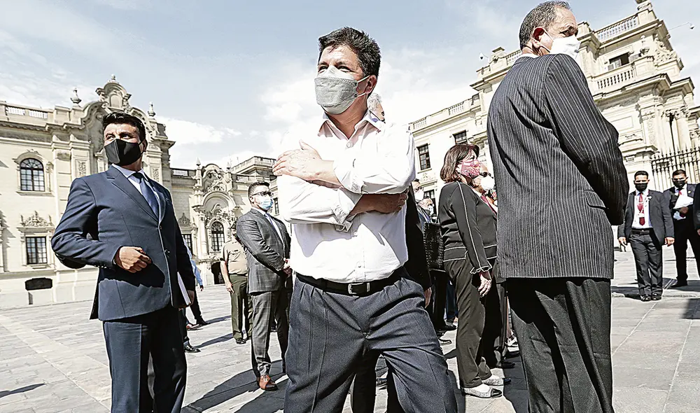 Trance. La nueva moción que busca la destitución de Pedro Castillo contempla hasta 20 puntos. Uno de ellos, la declaración de Karelim López a la Fiscalía. Foto: difusión Trance. La nueva moción que busca la destitución de Pedro Castillo contempla hasta 20 puntos. Uno de ellos, la declaración de Karelim López a la Fiscalía. Foto: difusión