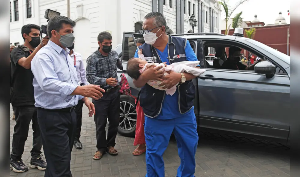 Pedro Castillo llevó a bebé de 10 meses a Lima. Foto: Presidencia