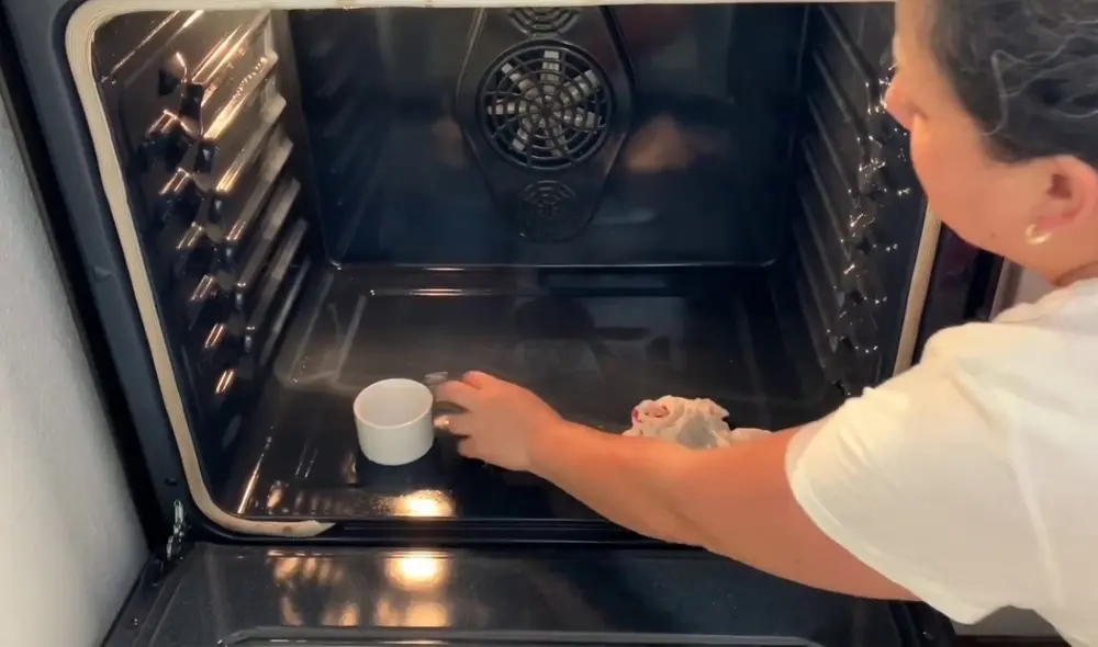 Descubre las mejores formas de mantener tu horno impecable. Foto: captura La Cocina de DIMIJ