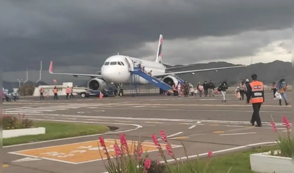 Pasajeros vivieron momentos de tensión. Foto: Liubomir Fernández/La República