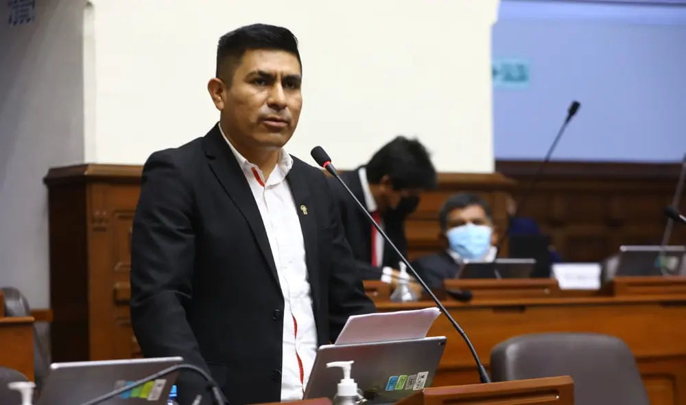 Oficialista insistió que incrementos de precios y la crisis económica es una muestra de las fallas del sistema económico actual. Foto: Congreso