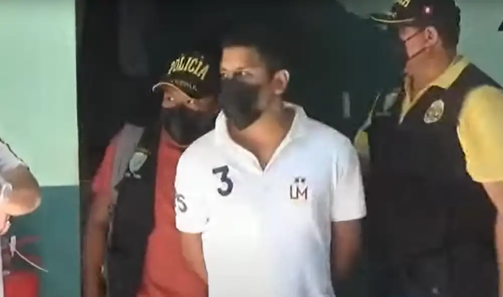 La PNP capturó a 3 hombres y 2 mujeres, quienes asaltaban a sus víctimas con la modalidad del falso colectivo. Video : ATV