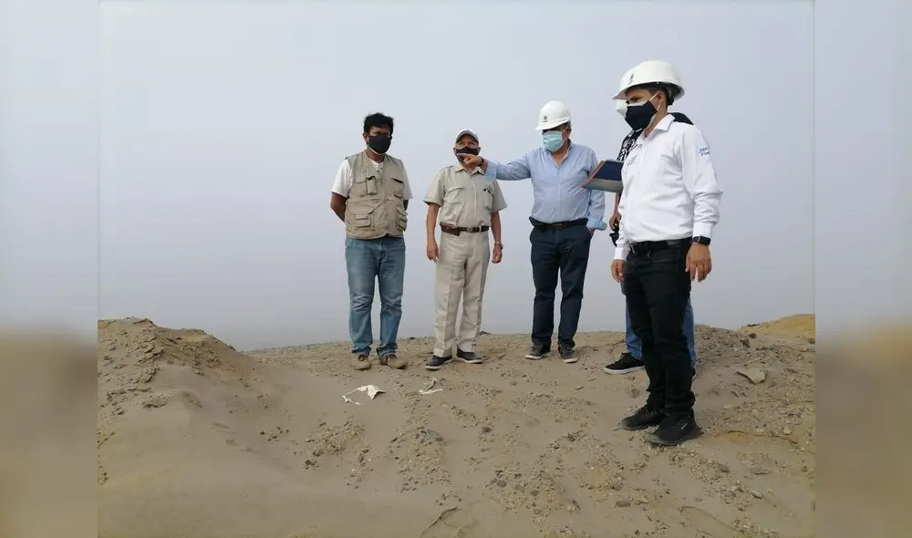 Funcionarios del gobierno regional en visita al terreno de Coscomba. Foto: GRLL