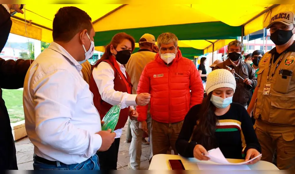 El episodio tuvo lugar en la Plaza Túpac Amaru; Ángel Yldefonso participó en una feria informativa. Foto: Ministerio de Justicia