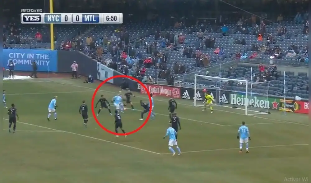 Así fue el gol del central peruano. Foto: captura MLS.