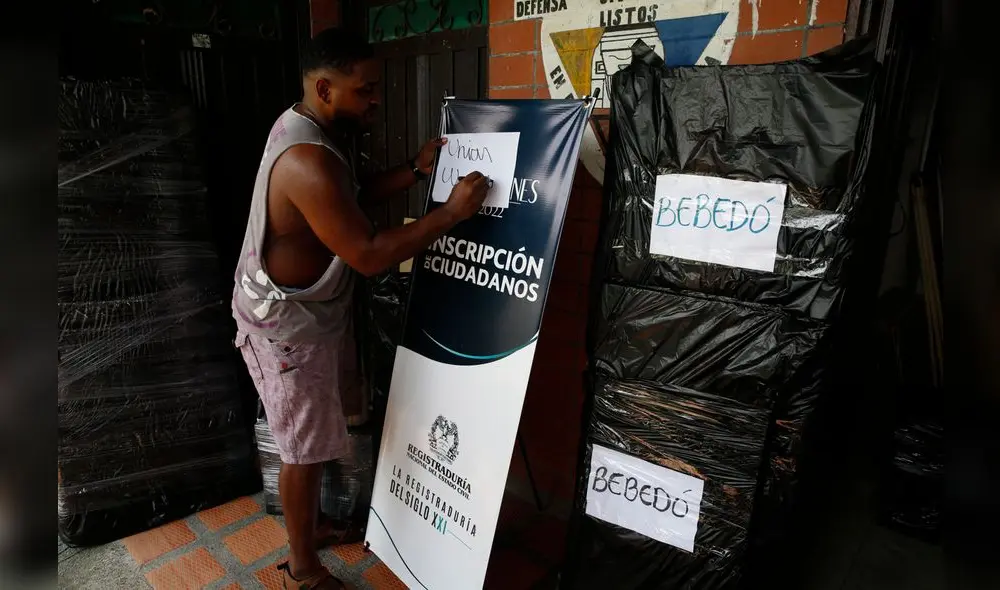 Colombia tiene tres coaliciones que representan a la izquierda, al centro y a la derecha. Foto: EFE Colombia tiene tres coaliciones que representan a la izquierda, al centro y a la derecha. Foto: EFE