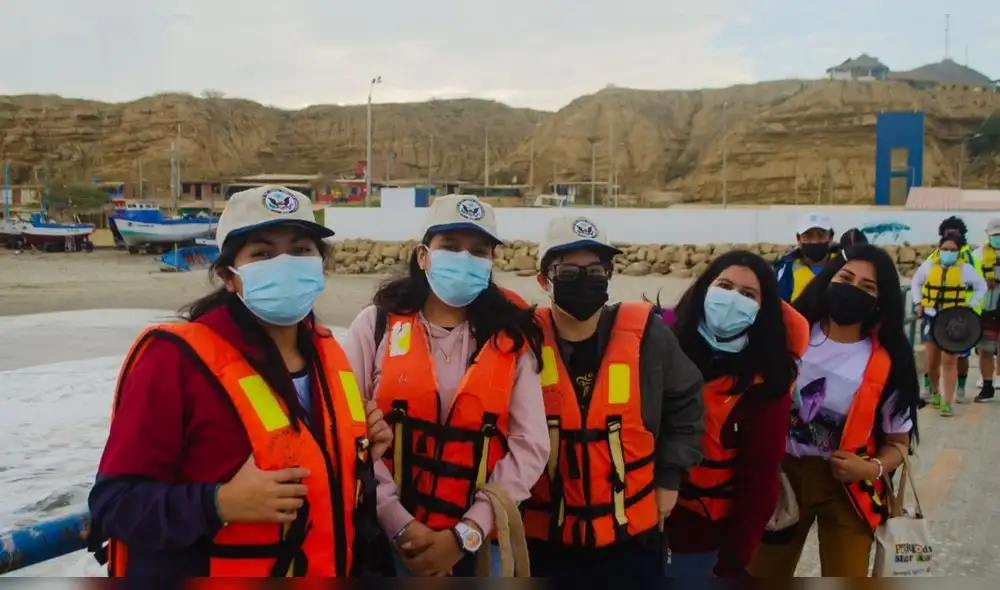 Estudiantes destacan por su investigación de la pesca piurana. Foto: Udep Estudiantes destacan por su investigación de la pesca piurana. Foto: Udep