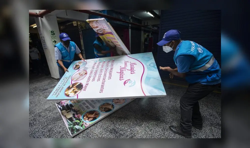 En 22 locales se encontraron preservativos, botellas de licor y otros objetos. Foto: MML En 22 locales se encontraron preservativos, botellas de licor y otros objetos. Foto: MML