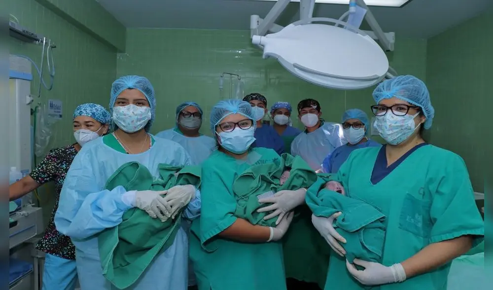 Recién nacidas son dadas de alta tras pérmanecer en UCIN del hospital de EsSalud. Foto: EsSalud. Recién nacidas son dadas de alta tras pérmanecer en UCIN del hospital de EsSalud. Foto: EsSalud.