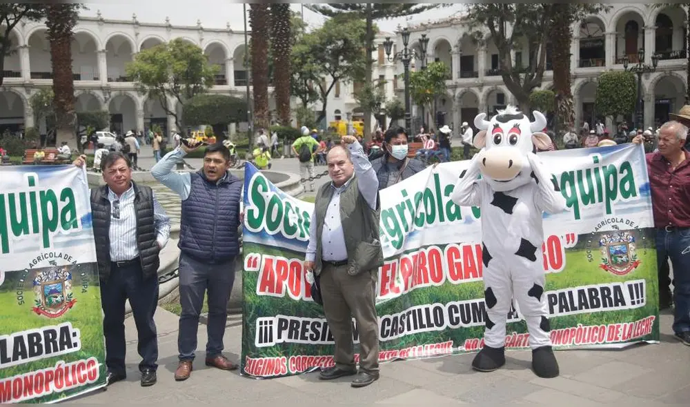 Dirigentes de productores hicieron conocer sus medidas de protesta. Foto: Rodrigo Talavera/La República Dirigentes de productores hicieron conocer sus medidas de protesta. Foto: Rodrigo Talavera/La República