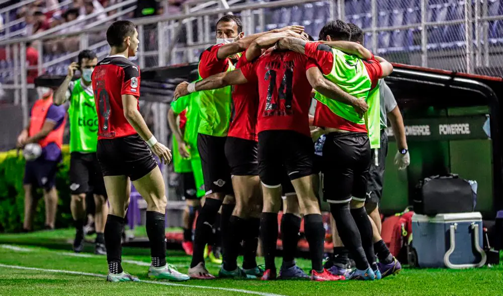 Libertad lidera la tabla del balompié paraguayo. Foto: Twitter @Libertad_Guma