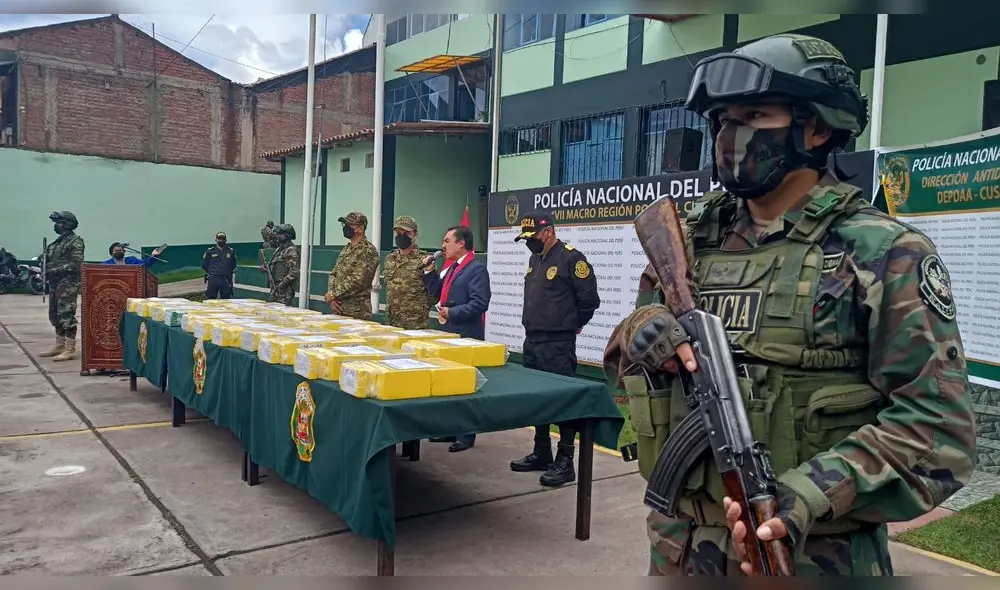 Cargamento incautado fue presentado en conferencia de prensa. Foto: Alexander Flores / URPI
