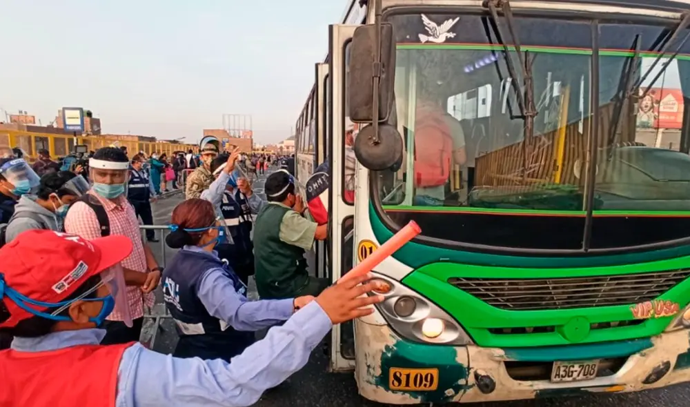 Transportistas exigen que el Gobierno les cumplan los acuerdos. Foto: URPI-LR