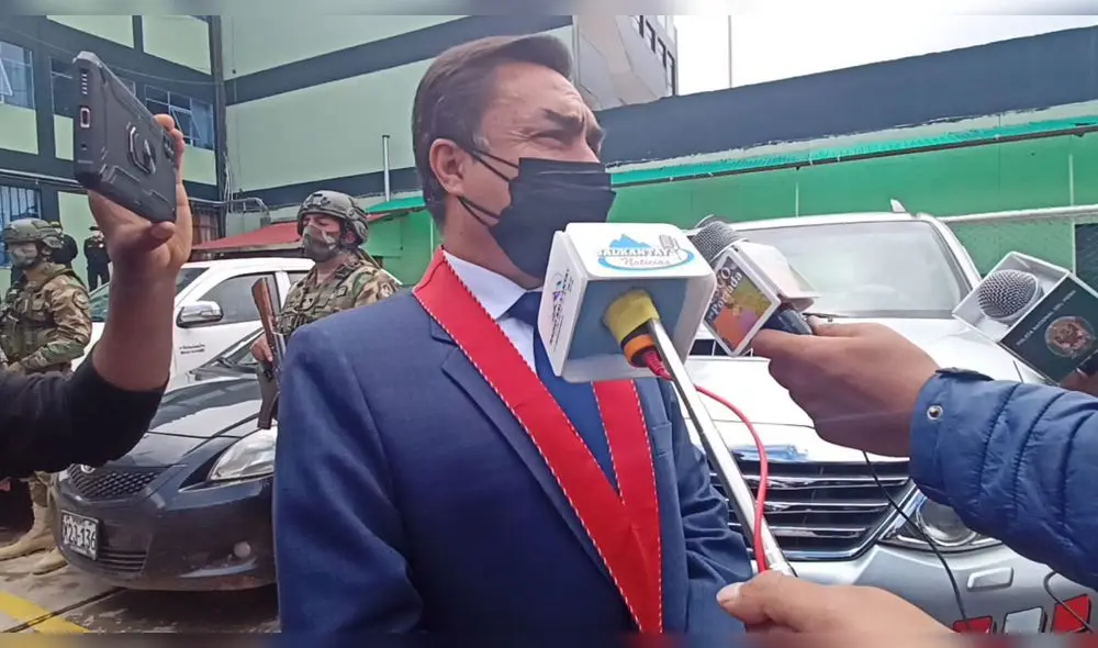 Fiscal penal Carlos Pérez da detalles del caso del exalcalde Oscar Mollohuanca. Foto: Alexander Flores / URPI Fiscal penal Carlos Pérez da detalles del caso del exalcalde Oscar Mollohuanca. Foto: Alexander Flores / URPI