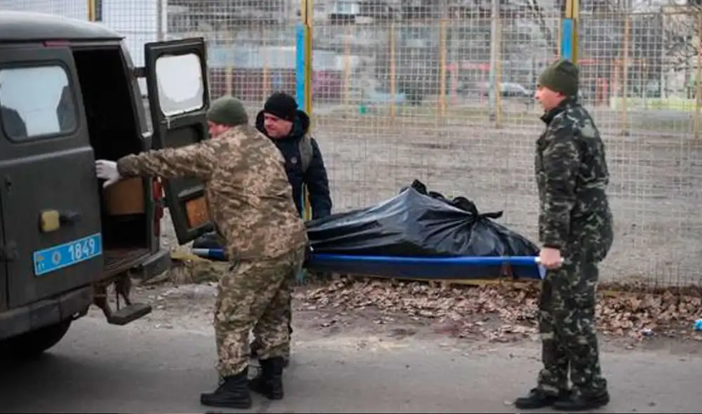 El derecho internacional considera crímenes de guerra los ataques militares indiscriminados contra objetivos civiles tales como edificios residenciales, escuelas o instalaciones sanitarias. Foto: AFP El derecho internacional considera crímenes de guerra los ataques militares indiscriminados contra objetivos civiles tales como edificios residenciales, escuelas o instalaciones sanitarias. Foto: AFP