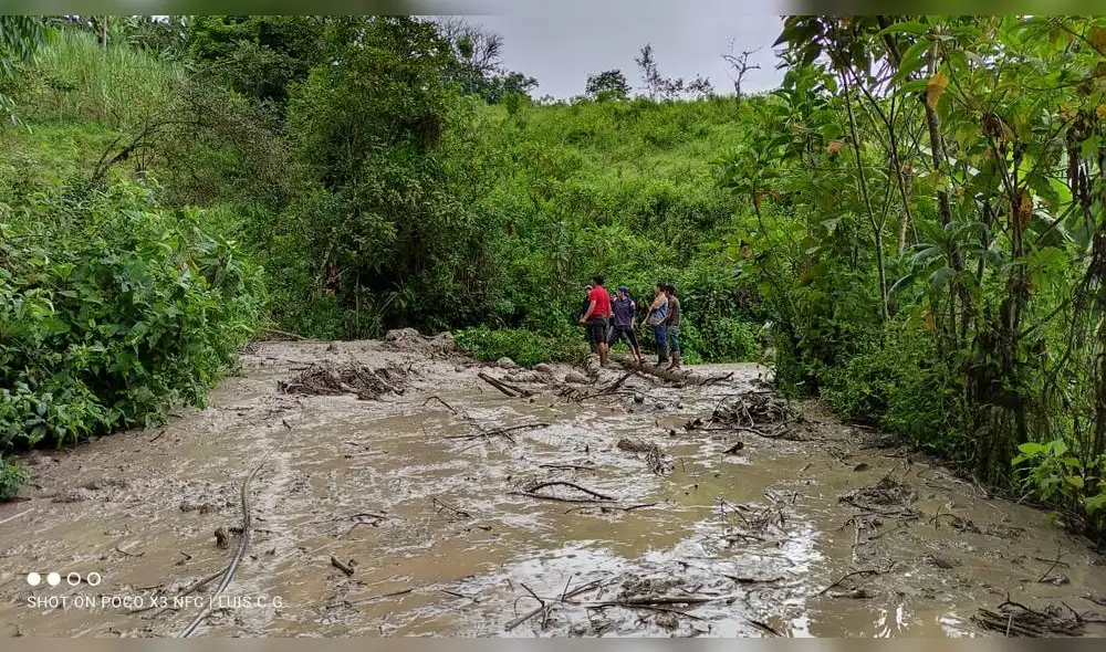 Las precipitaciones produjeron la activación de quebradas, lo que generó los deslizamientos de barro y piedras. Foto: Luís Calle García Las precipitaciones produjeron la activación de quebradas, lo que generó los deslizamientos de barro y piedras. Foto: Luís Calle García