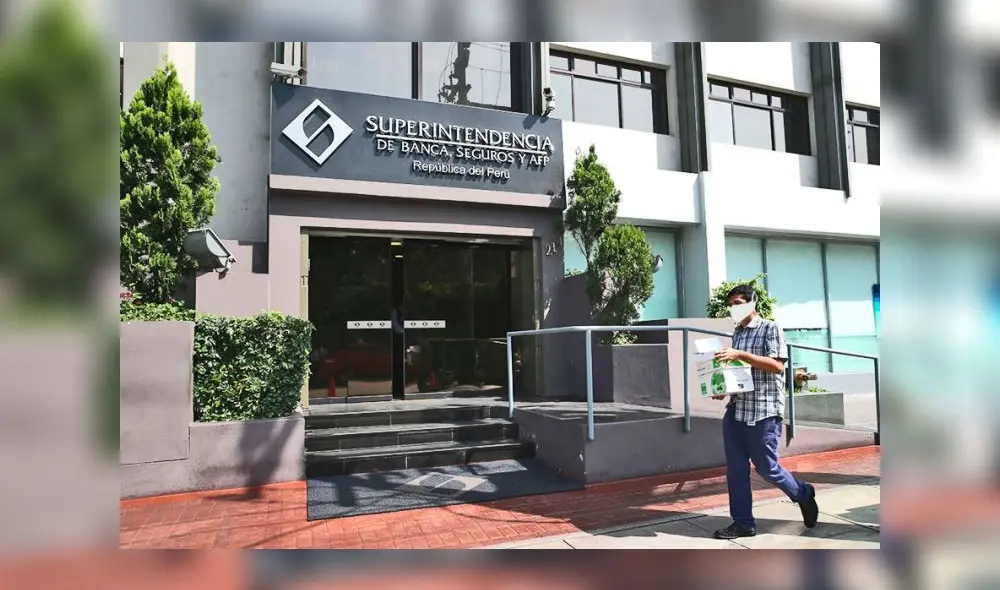 El trámite para obtener el reporte de deudas SBS también se realiza de forma presencial. Foto: El Peruano