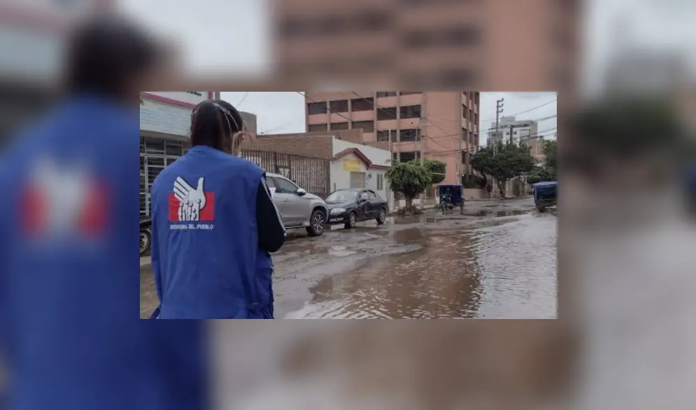 La Defensoría verificó los constantes aniegos que se originan en el casco central de Chiclayo a causa de los problemas en el saneamiento. Foto: Defensoría