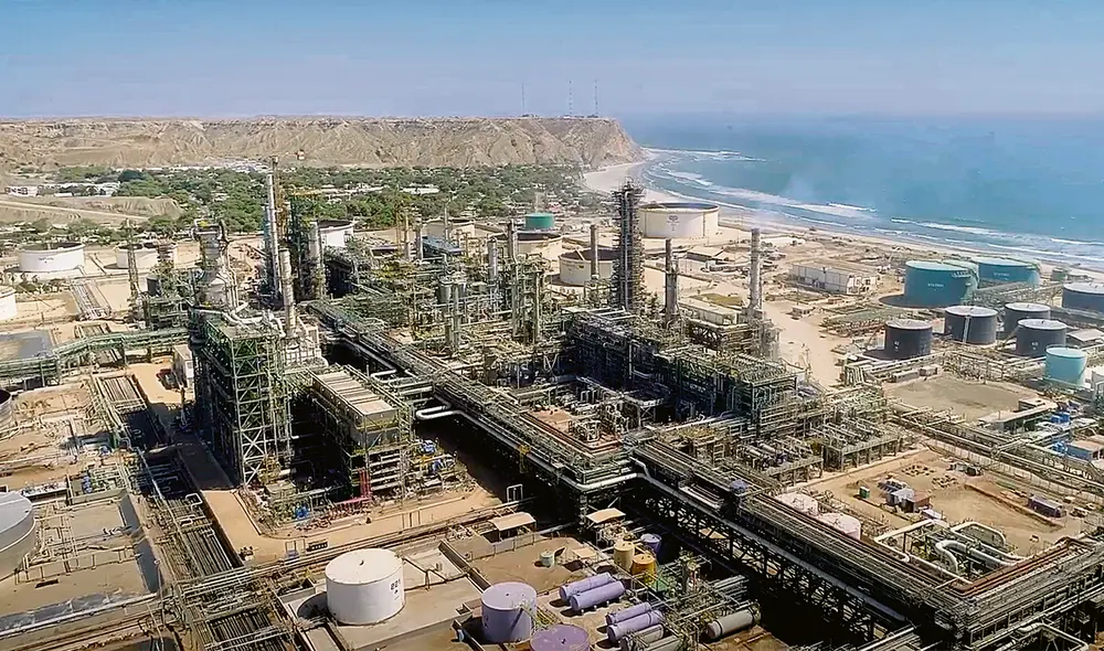 Megaproyecto. La nueva refinería de Talara, con deuda de US$ 4.300 millones, será inaugurada en abril próximo y su puesta en marcha será de forma gradual. Foto: difusión Megaproyecto. La nueva refinería de Talara, con deuda de US$ 4.300 millones, será inaugurada en abril próximo y su puesta en marcha será de forma gradual. Foto: difusión