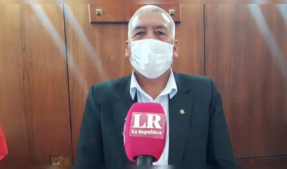 El prefecto de Arequipa, Nolberto Delgado, invocó a la población a estar vigilantes con el actuar de los poderes del Estado. Foto: URPI/Alexis Choque El prefecto de Arequipa, Nolberto Delgado, invocó a la población a estar vigilantes con el actuar de los poderes del Estado. Foto: URPI/Alexis Choque