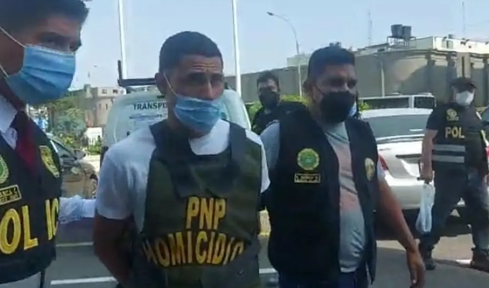 Sujeto de 25 años cayó junto a su cómplice. Foto: PNP Sujeto de 25 años cayó junto a su cómplice. Foto: PNP