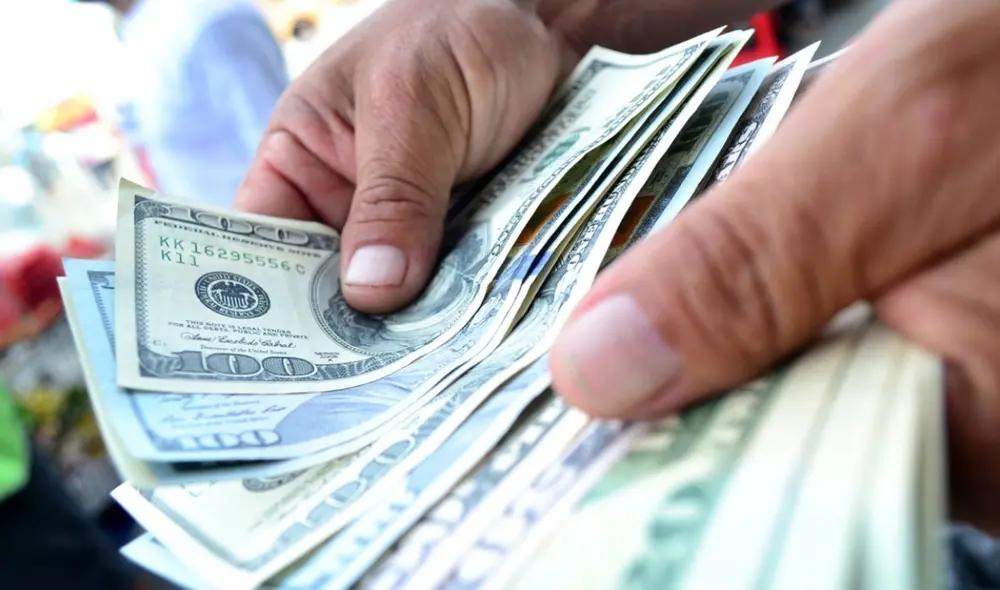 La compra del dólar en el mercado paralelo se encuentra en S/ 3,725. Foto: Andina. La compra del dólar en el mercado paralelo se encuentra en S/ 3,725. Foto: Andina.