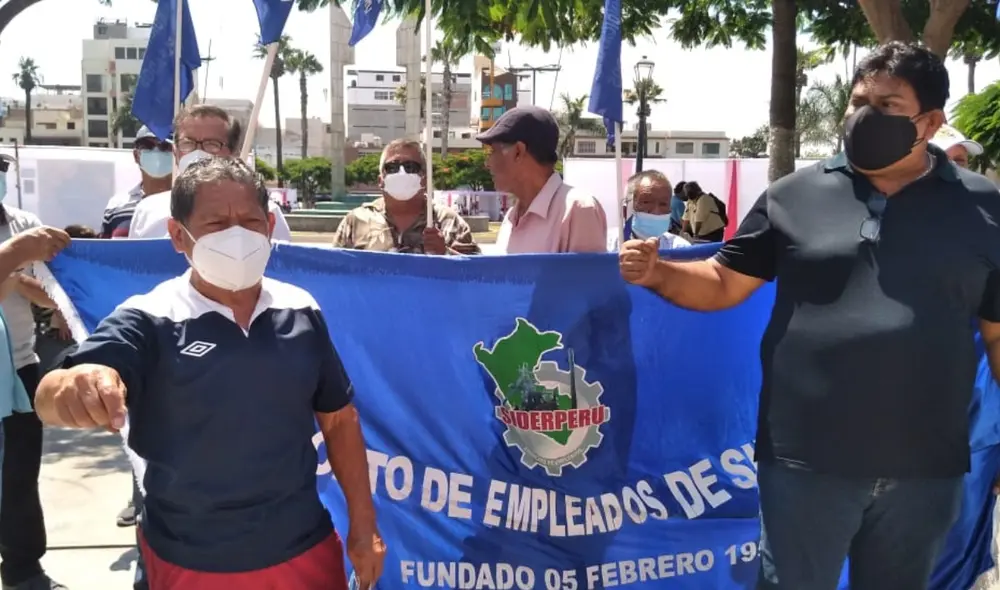 Los trabajadores demandan el cambio del actual gerente de Recursos Humanos. Foto: cortesía.