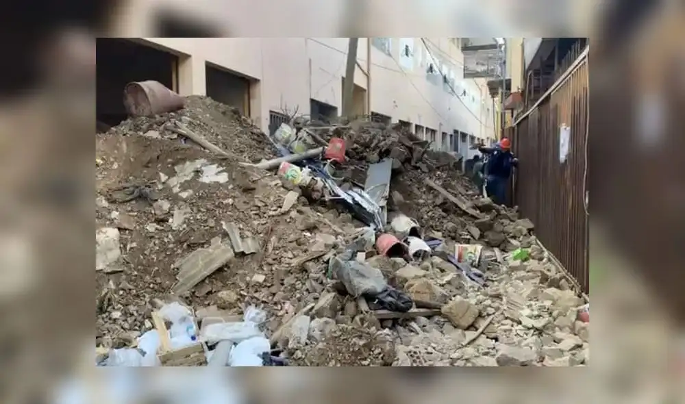 Deslizamiento del cerro acarreó gran destrucción en Retamas. Foto: Facebook Deslizamiento del cerro acarreó gran destrucción en Retamas. Foto: Facebook