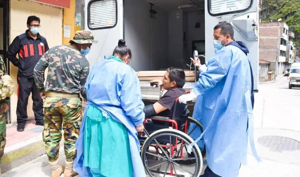 Policía fue evacuado a centro de salud; luego fue derivado al hospital de Sandia y finalmente a Juliaca. Foto: Red de salud Sandia Policía fue evacuado a centro de salud; luego fue derivado al hospital de Sandia y finalmente a Juliaca. Foto: Red de salud Sandia