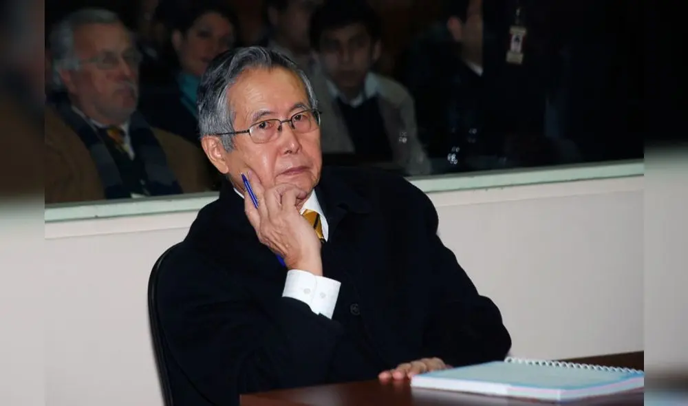 El 7 de abril de 2009, la Sala Penal Transitoria de la Corte Suprema emitió la condena contra Alberto Fujimori por autor mediato de crímenes de lesa humanidad. Foto: Andina El 7 de abril de 2009, la Sala Penal Transitoria de la Corte Suprema emitió la condena contra Alberto Fujimori por autor mediato de crímenes de lesa humanidad. Foto: Andina