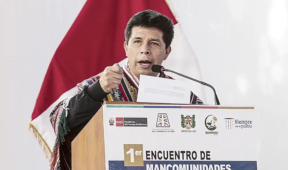 En sus manos. Castillo prometió a mitad de semana corregir algunos “errores” de su gestión. Foto: difusión En sus manos. Castillo prometió a mitad de semana corregir algunos “errores” de su gestión. Foto: difusión