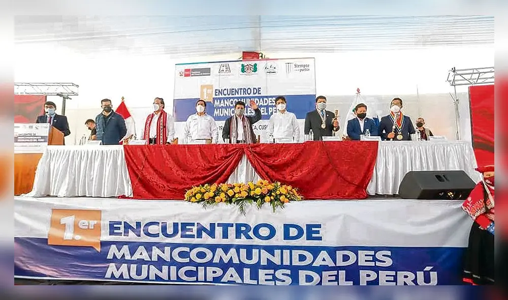 Actividad. Mandatario participó en reunión de alcaldes.