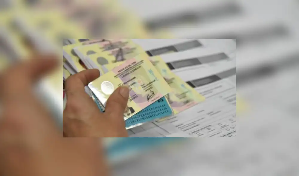 Para obtener tu licencia de conducir debes tener más de 18 años. Foto: Andina