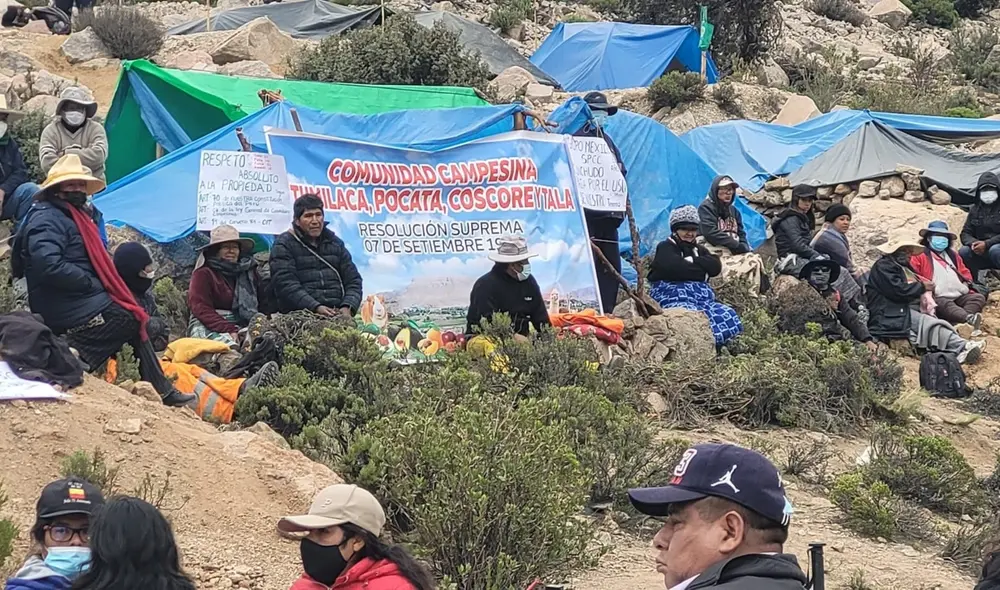 Comuneros califican como una “farsa” todos los acuerdos que lograron en la reunión de alto nivel. Foto: Periódico Rotativo Moquegua. Comuneros califican como una “farsa” todos los acuerdos que lograron en la reunión de alto nivel. Foto: Periódico Rotativo Moquegua.