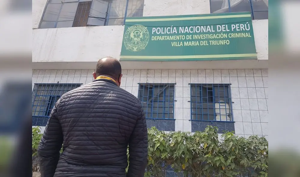 Delincuentes asaltan a empresas de mensajería que reparten equipos de alta gama y luego los venden en mercados informales de VMT. Foto: Omar Coca/URPI-LR Delincuentes asaltan a empresas de mensajería que reparten equipos de alta gama y luego los venden en mercados informales de VMT. Foto: Omar Coca/URPI-LR