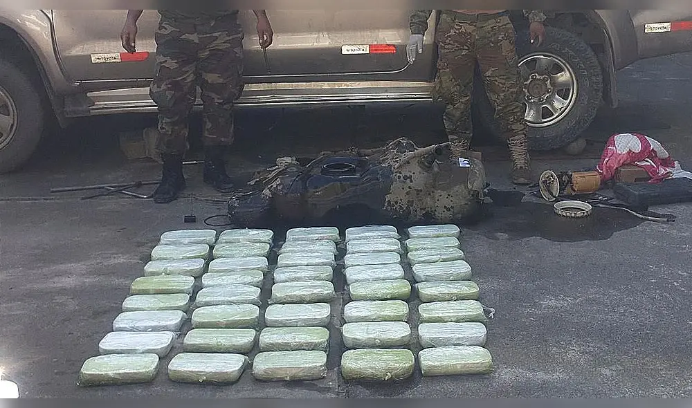 La droga y los intervenidos fueron puestos a disposición del Departamento de Investigación Criminal PNP La Convención. Foto: PNP