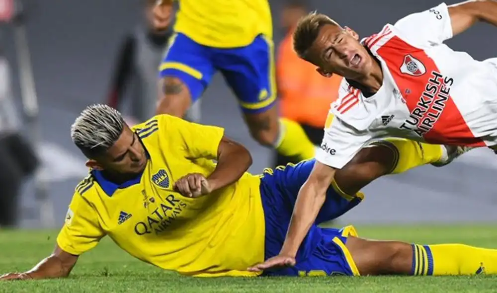 Carlos Zambrano llegó a Boca Juniors en 2020. Foto: Twitter Carlos Zambrano