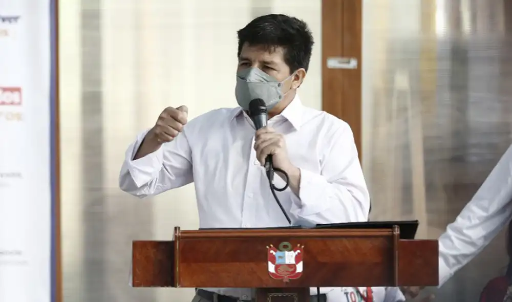 Pedro Castillo asistió este lunes a la ceremonia de inicio del año escolar 2022 en un colegio en Pachacamac. Foto: Marco Cotrina/La República