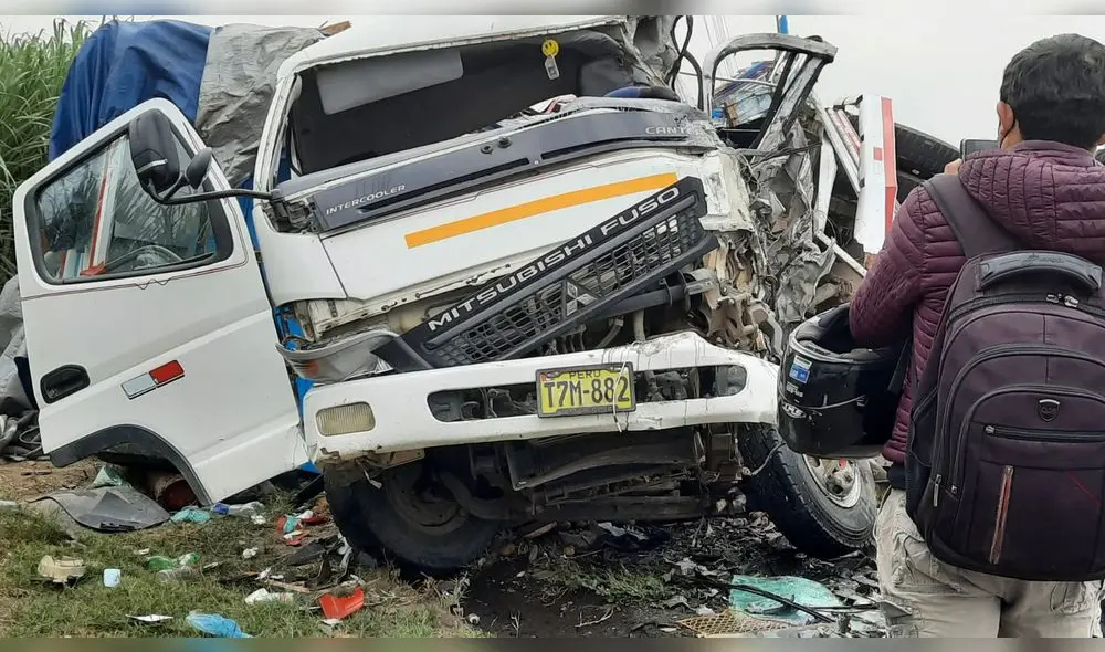 La cabina del camión quedó totalmente destruida. Foto: cortesía La cabina del camión quedó totalmente destruida. Foto: cortesía