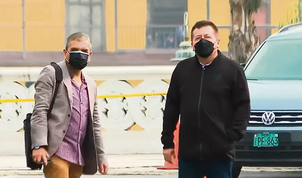 Nexos. De la Torre y Hugo Chávez, el pasado sábado 19 de marzo, a su ingreso a Palacio. Aquel día se reunieron dos veces con el presidente Pedro Castillo. Foto: difusión Nexos. De la Torre y Hugo Chávez, el pasado sábado 19 de marzo, a su ingreso a Palacio. Aquel día se reunieron dos veces con el presidente Pedro Castillo. Foto: difusión