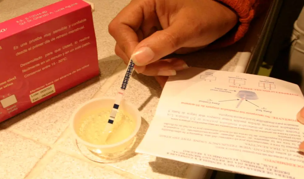 Las especialistas recomiendan que, para la prueba de orina, lo ideal es utilizar la primera del día para que el resultado sea más confiable. Foto: La República