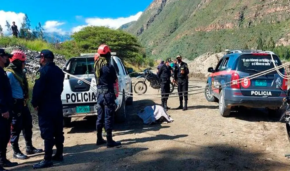 Las autoridades han dispuesto que el cadáver se traslade al Instituto de Medicina Legal. Foto: Radio RSD Chimbote