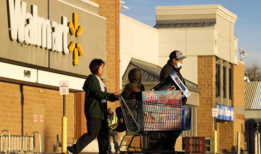 Detienen a hombre por intentar violar a una mujer en un Walmart de Miami (EE UU.). Foto: AFP/referencial Detienen a hombre por intentar violar a una mujer en un Walmart de Miami (EE UU.). Foto: AFP/referencial