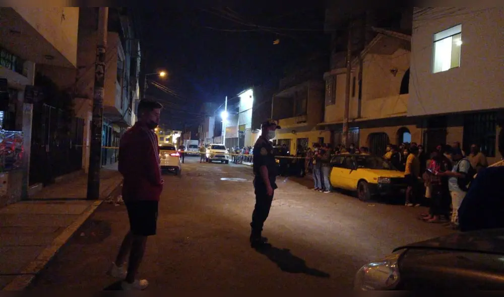 Efectivos policiales de la Sección de Emergencia intervinieron de inmediato en el lugar. Foto: difusión Efectivos policiales de la Sección de Emergencia intervinieron de inmediato en el lugar. Foto: difusión