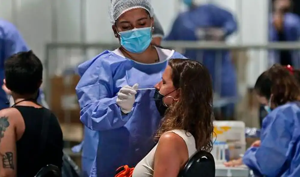 Los países que más muertes registraron del 14 al 20 de marzo, 3.600 cada uno, fueron Rusia y Estados Unidos, seguidos de Brasil (2.200), Corea del Sur (2.000) y China (1.900). Foto: AFP Los países que más muertes registraron del 14 al 20 de marzo, 3.600 cada uno, fueron Rusia y Estados Unidos, seguidos de Brasil (2.200), Corea del Sur (2.000) y China (1.900). Foto: AFP