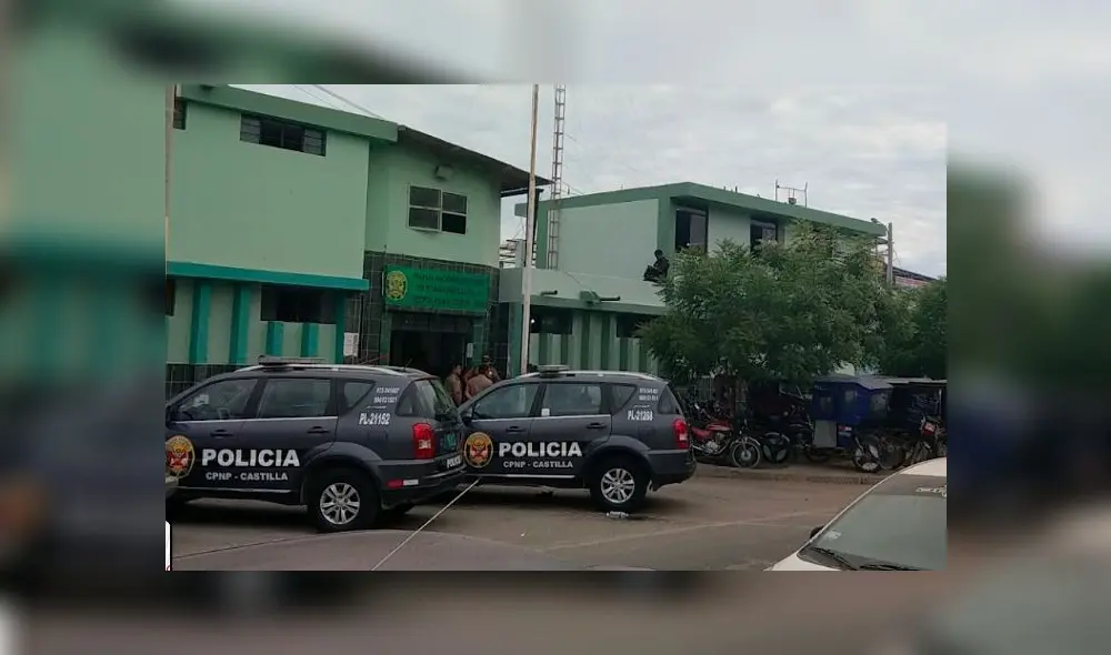 Policías llegaron a auxiliar a la víctima de robo. Foto: La República